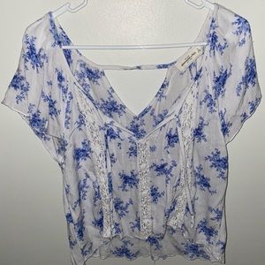 ABERCROMBIE AND FITCH Floral Cropped Blouse